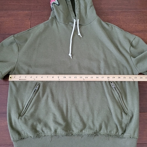 Carbon Women's Army Green Floral Embroidered Short Sleeve Pullover Hoodie Size M - Picture 8 of 9